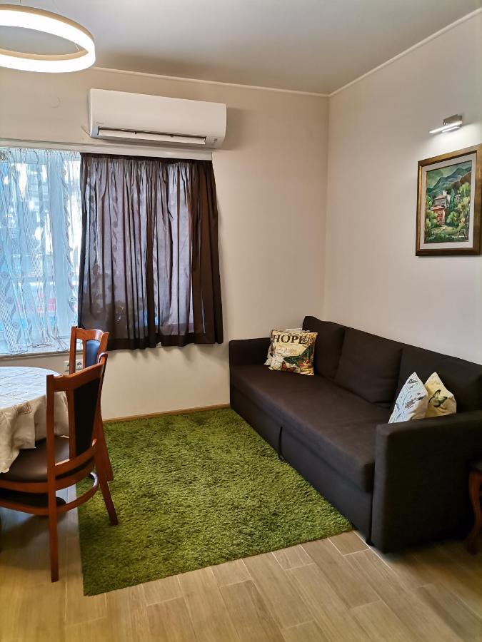 Guest Apartment Monarch Smolyan Ngoại thất bức ảnh